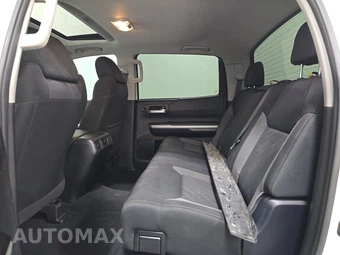 2017 Toyota Tundra SR5 Plus Crew Cab Short Bed - miniatura 13