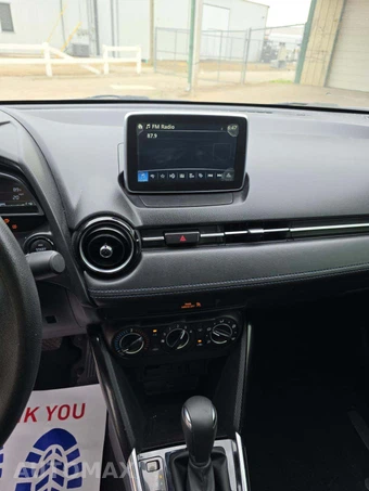 2017 Toyota Yaris iA Sedan - miniatura 7