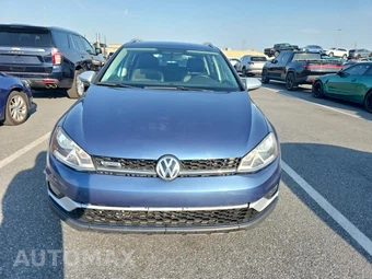 2017 Volkswagen Golf Alltrack S Wagon - miniatura 2
