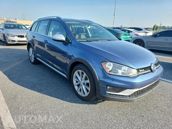 2017 Volkswagen Golf Alltrack S Wagon - miniatura 3