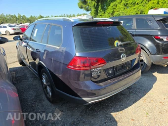 2017 Volkswagen Golf Alltrack S Wagon – miniatura 6