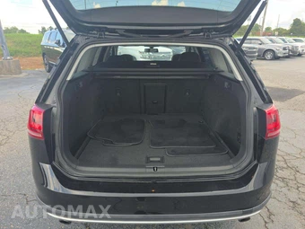 2017 Volkswagen Golf Alltrack SEL Wagon - miniatura 14