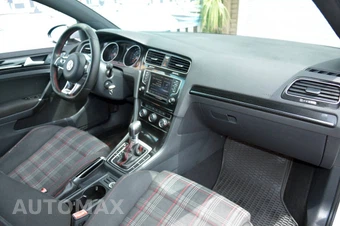2017 Volkswagen Golf GTI S Hatchback - miniatura 40