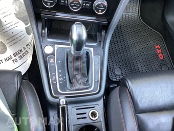 2017 Volkswagen Golf GTI SE Hatchback - miniatura 18