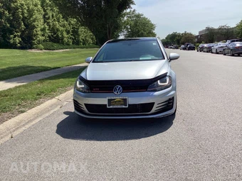 2017 Volkswagen Golf GTI SE Hatchback - miniatura 2