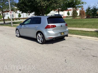 2017 Volkswagen Golf GTI SE Hatchback - miniatura 7