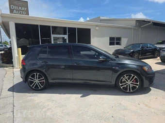 2017 Volkswagen Golf GTI Sport Hatchback - miniatura 4