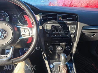 2017 Volkswagen Golf GTI Sport Hatchback - miniatura 11