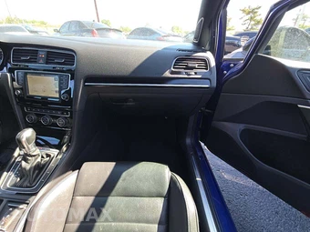 2017 Volkswagen Golf R Hatchback w/DCC & Navigation – miniatura 19