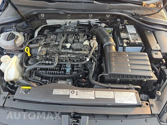 2017 Volkswagen Golf R Hatchback w/DCC & Navigation - miniatura 22