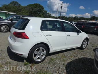 2017 Volkswagen Golf SE Hatchback – miniatura 4