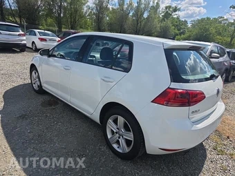 2017 Volkswagen Golf SE Hatchback – miniatura 6
