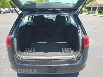 2017 Volkswagen Golf SportWagen S Wagon - miniatura 11