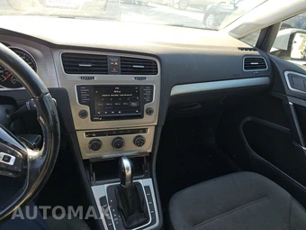2017 Volkswagen Golf SportWagen S Wagon - miniatura 11