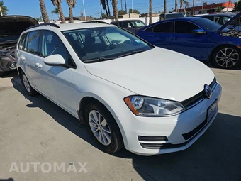2017 Volkswagen Golf SportWagen S Wagon - miniatura 3