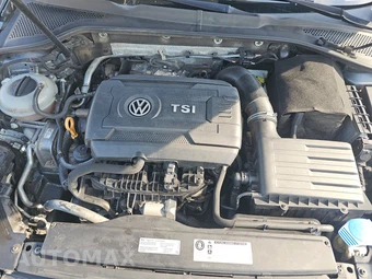 2017 Volkswagen Golf Wolfsburg Hatchback - miniatura 15