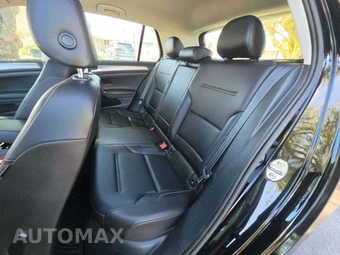 2017 Volkswagen Golf Wolfsburg Hatchback – miniatura 10