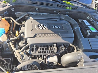 2017 Volkswagen Jetta GLI - miniatura 15