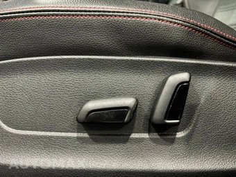 2017 Volkswagen Jetta GLI - miniatura 13