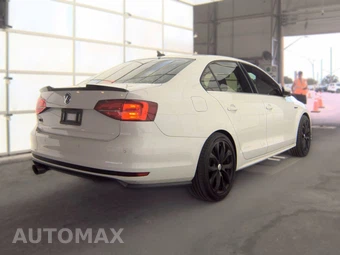 2017 Volkswagen Jetta GLI – miniatura 4