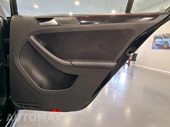 2017 Volkswagen Jetta GLI - miniatura 35