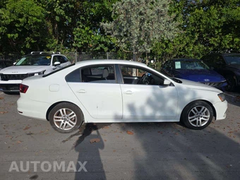 2017 Volkswagen Jetta S – miniatura 4