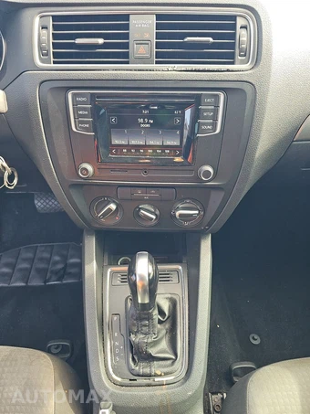 2017 Volkswagen Jetta S – miniatura 11