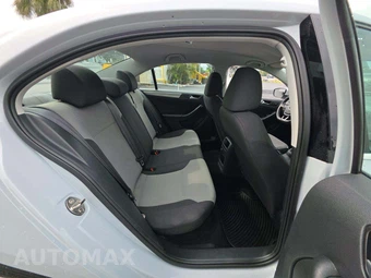 2017 Volkswagen Jetta S – miniatura 13