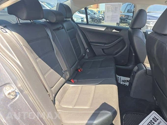 2017 Volkswagen Jetta SE – miniatura 16