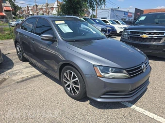 2017 Volkswagen Jetta SE – miniatura 4