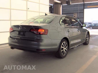 2017 Volkswagen Jetta SE - miniatura 4