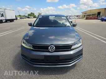 2017 Volkswagen Jetta SE – miniatura 2
