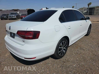 2017 Volkswagen Jetta SE - miniatura 3