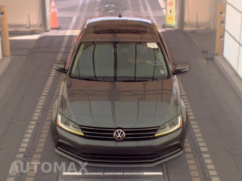 2017 Volkswagen Jetta SE – miniatura 2