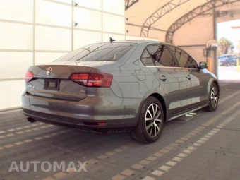 2017 Volkswagen Jetta SE – miniatura 4