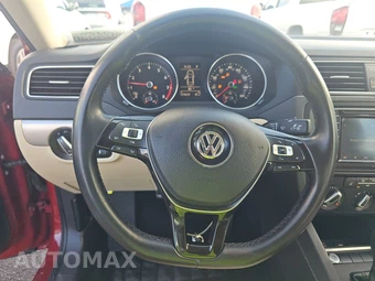 2017 Volkswagen Jetta SE – miniatura 10