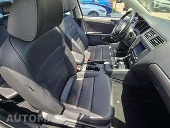 2017 Volkswagen Jetta SE – miniatura 18