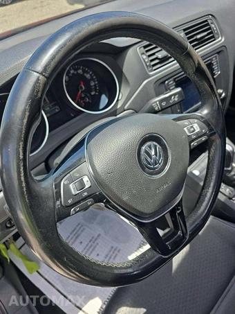 2017 Volkswagen Jetta SE – miniatura 23