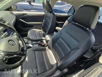 2017 Volkswagen Jetta SE – miniatura 6