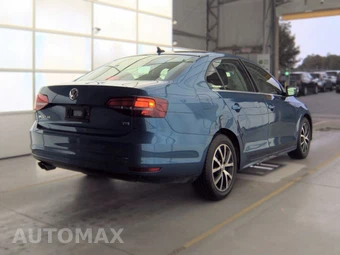2017 Volkswagen Jetta SE – miniatura 4