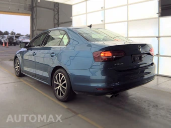 2017 Volkswagen Jetta SE – miniatura 6