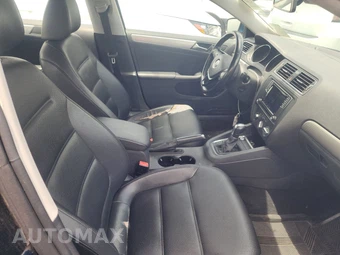 2017 Volkswagen Jetta SE – miniatura 8