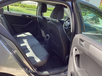 2017 Volkswagen Jetta SE - miniatura 12