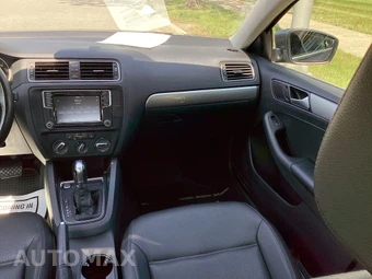 2017 Volkswagen Jetta SE - miniatura 14