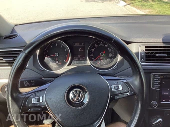 2017 Volkswagen Jetta SE - miniatura 16