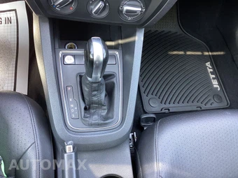 2017 Volkswagen Jetta SE - miniatura 18