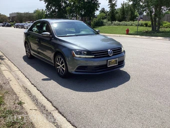 2017 Volkswagen Jetta SE - miniatura 3