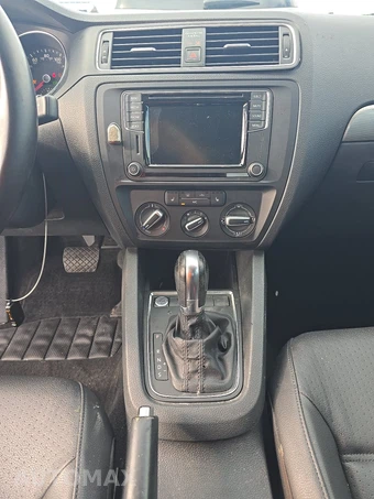 2017 Volkswagen Jetta SE – miniatura 11