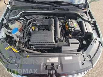 2017 Volkswagen Jetta SE – miniatura 15