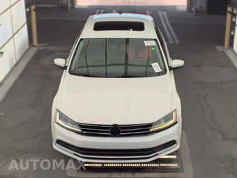 2017 Volkswagen Jetta SE – miniatura 2